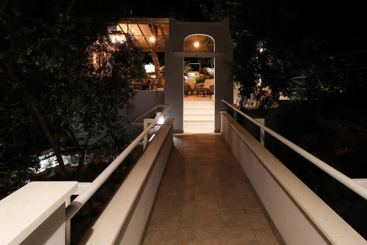 Casa De Verano - Penthouse In Villa With The Private Garden Trogir 0*,