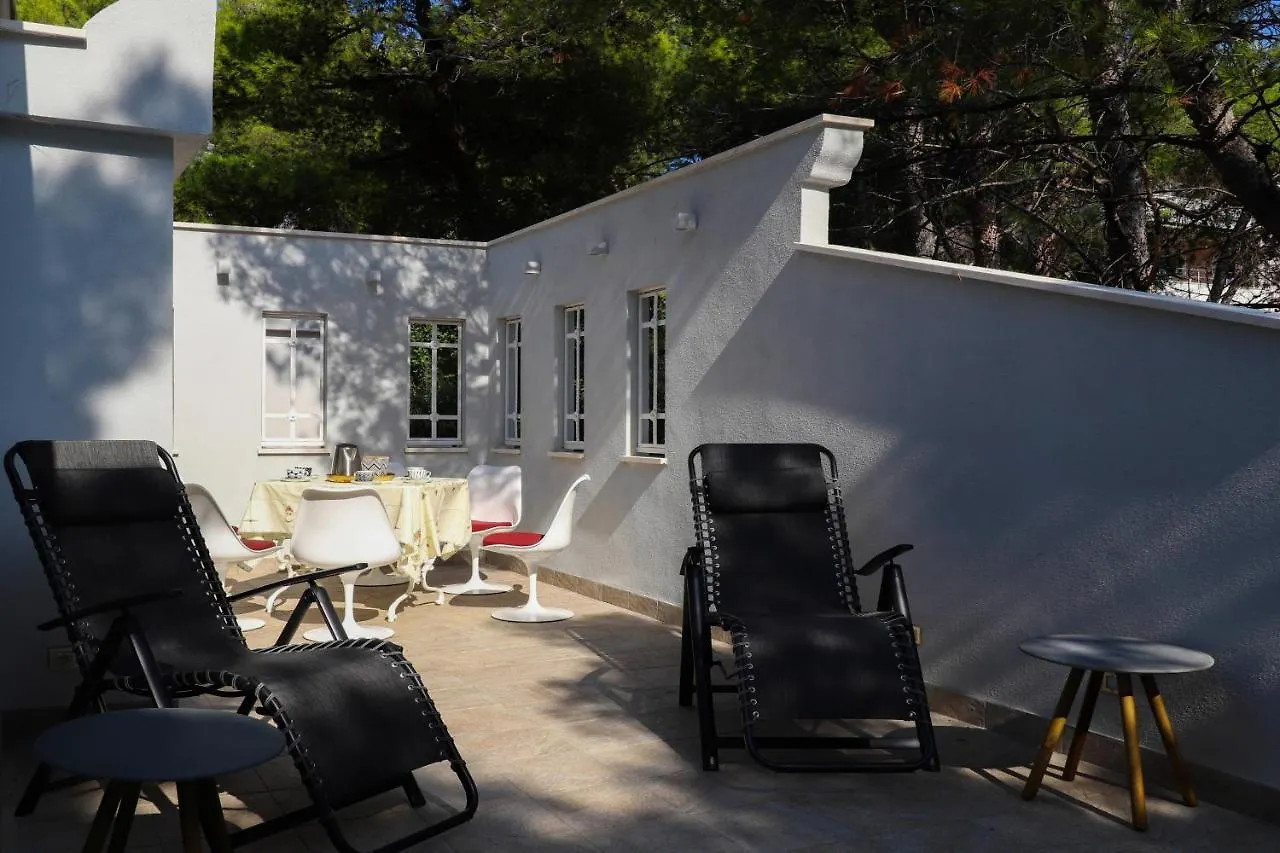 Casa De Verano - Penthouse In Villa With The Private Garden Trogir Apartamento