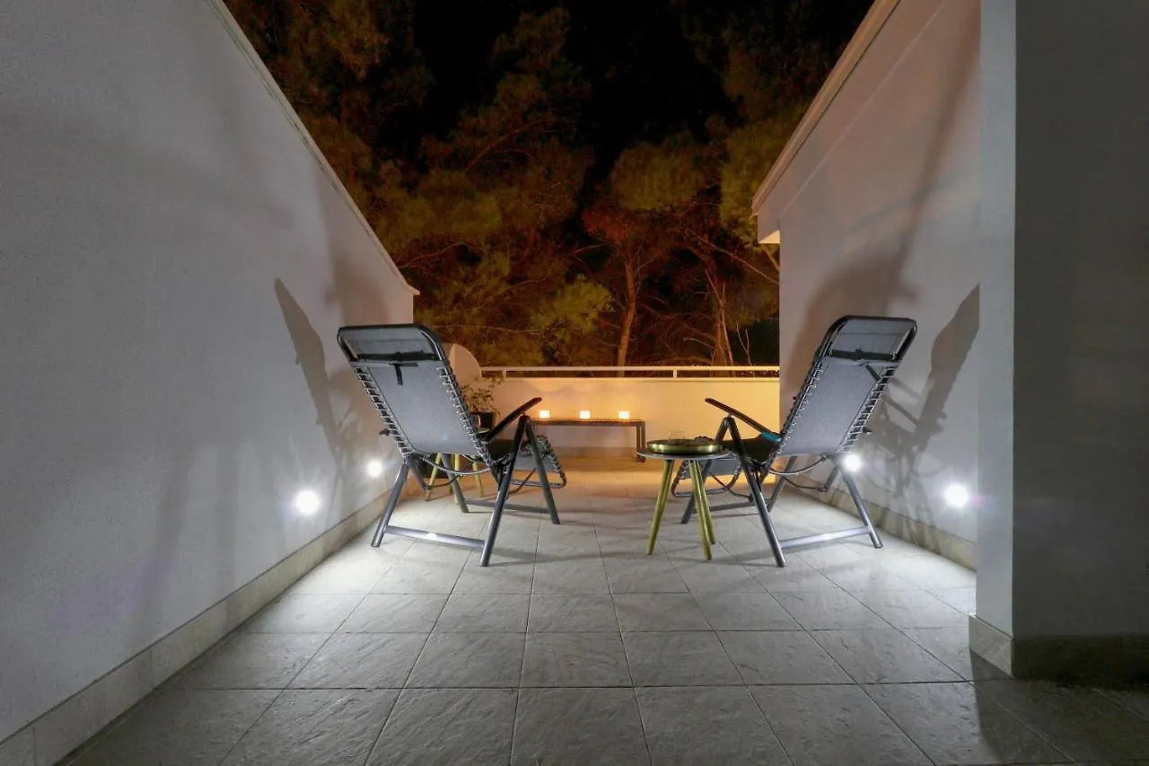 Apartment Casa De Verano - Penthouse In Villa With The Private Garden Trogir Croatia