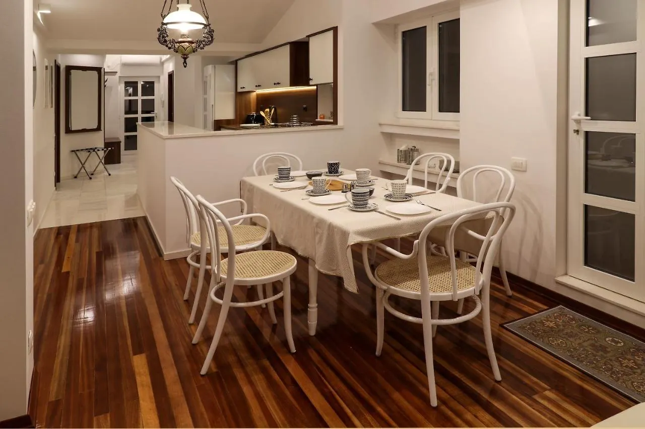 Apartment Casa De Verano - Penthouse In Villa With The Private Garden Trogir
