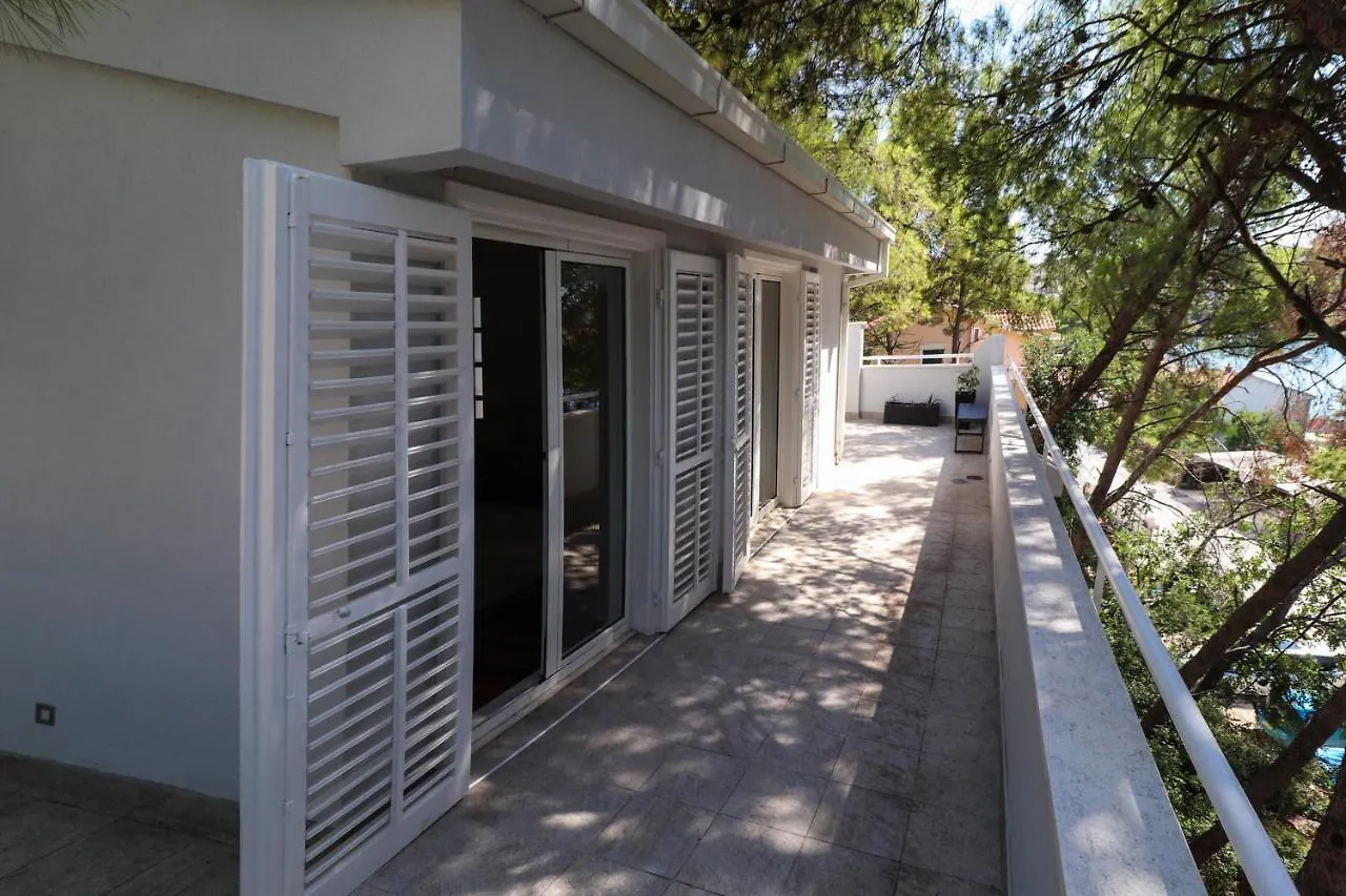 Apartment Casa De Verano - Penthouse In Villa With The Private Garden Trogir