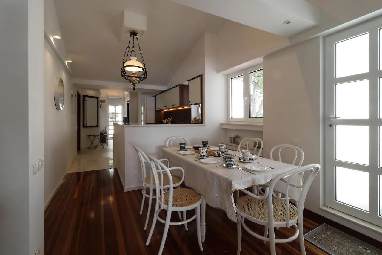 Apartment Casa De Verano - Penthouse In Villa With The Private Garden Trogir