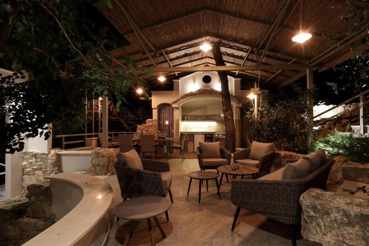 Casa De Verano - Penthouse In Villa With The Private Garden Trogir Croatia