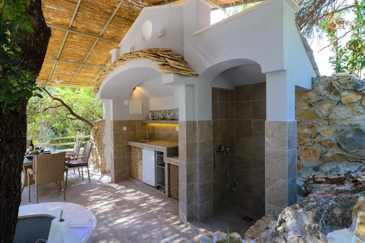 Casa De Verano - Penthouse In Villa With The Private Garden Trogir